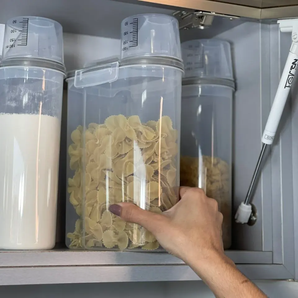 Kit 4 Potes Herméticos Porta Mantimento com Copo Medidor 2,5 Litros, foto 4